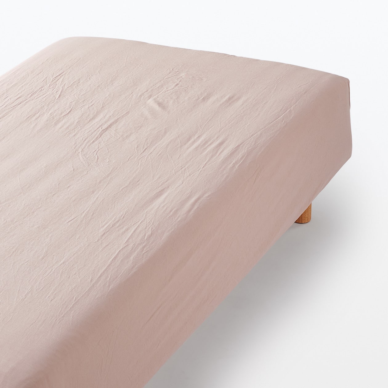 Shop Washed Cotton Fitted Sheet , W 140 x L 200 x H 18-28 cm