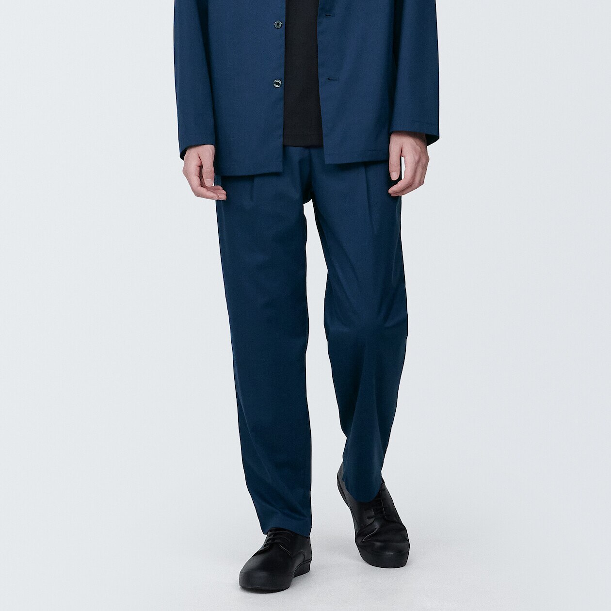 Shop Wrinkle Resistant Darted Wide-Fit Easy Pants online | Muji KSA